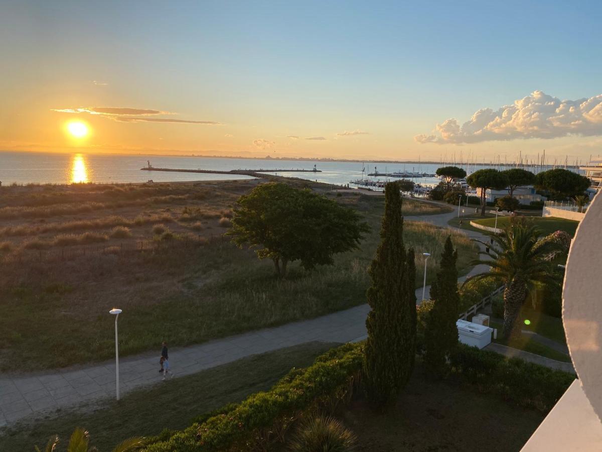 Studio Front De Mer Avec Vue Mer Panoramique ! Le Grau-du-Roi Esterno foto