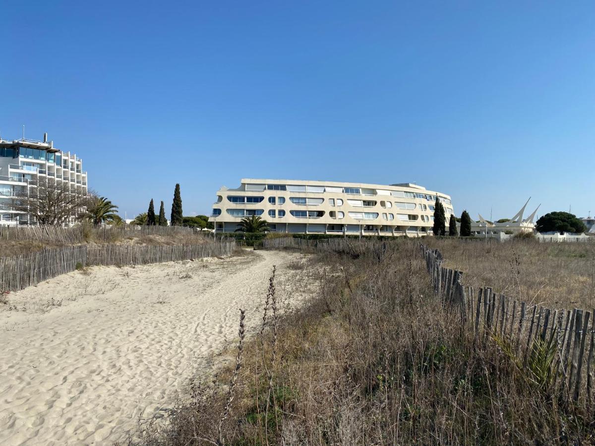 Studio Front De Mer Avec Vue Mer Panoramique ! Le Grau-du-Roi Esterno foto